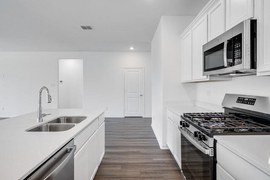 2149 Tule Way ~ Ready Now!