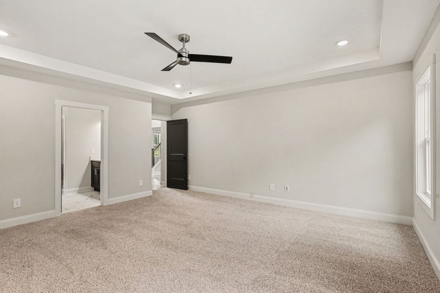 Spacious, unfurnished interior of a new home in Flint Farms, Concord (Image 40).