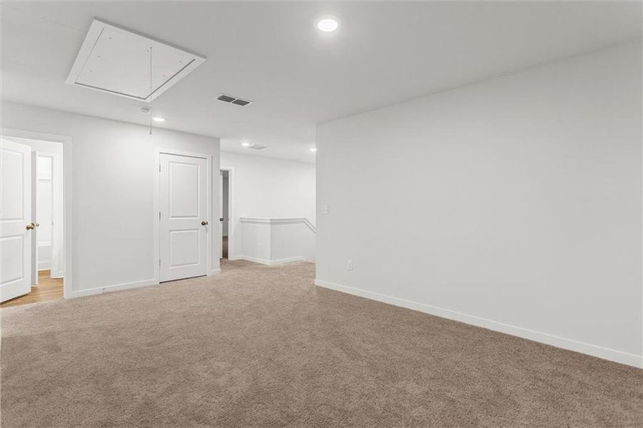 Spacious, unfurnished interior of a new home in , Grayson (Image 44).