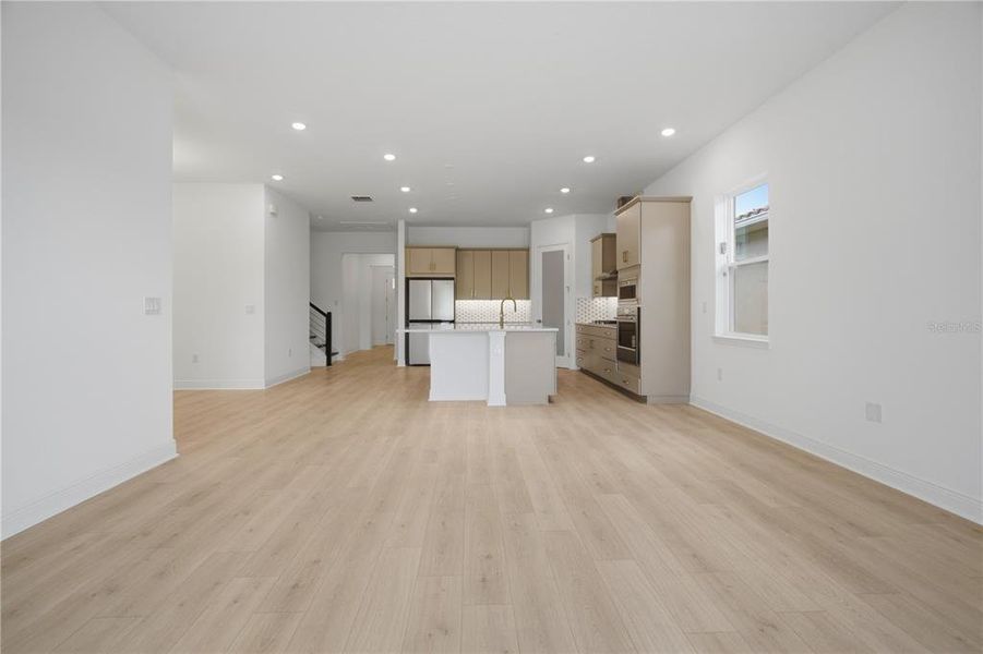 Spacious, unfurnished interior of a new home in Bella Collina, Montverde (Image 38).