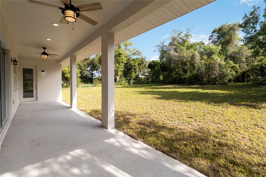 Covered Lanai with 2 ceiling fans