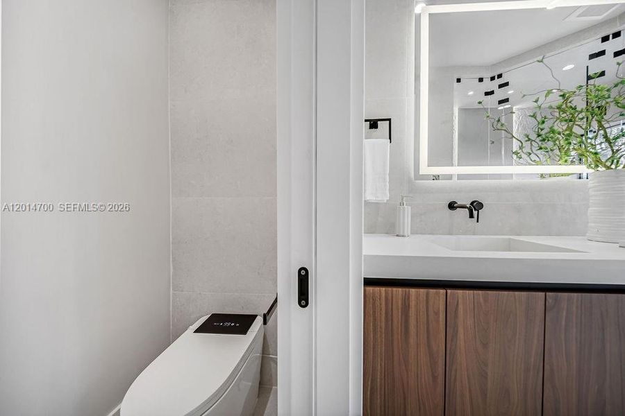 Furnished interior view inside a new home in , Fort Lauderdale (Image 62).