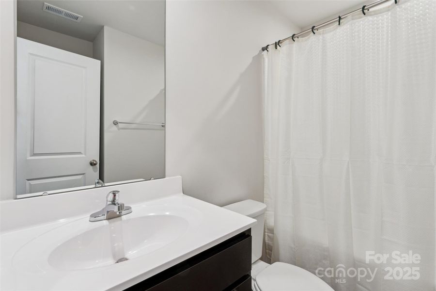 Image 37 of a home in .