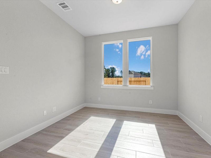 Spacious, unfurnished interior of a new home in Harvest Point at Clopton Farms, Montgomery (Image 12).
