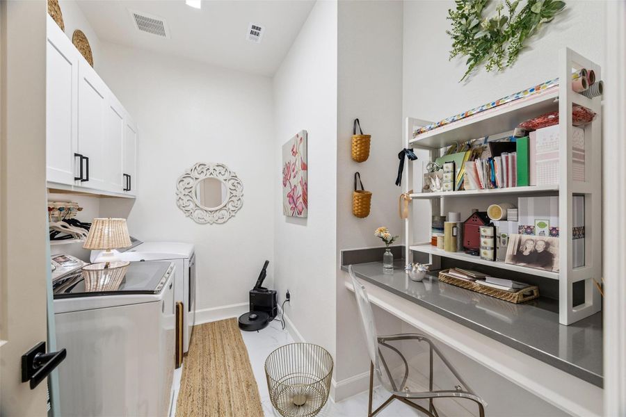 Furnished interior view inside a new home in Pine Trails, Tomball (Image 28). Furnished interior view inside a new home in Pine Trails, Tomball (Image 28).