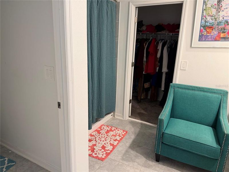 Furnished interior view inside a new home in , Winter Haven (Image 9).