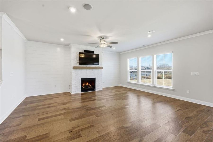 Spacious, unfurnished interior of a new home in Berkeley Mill, Cumming (Image 33).