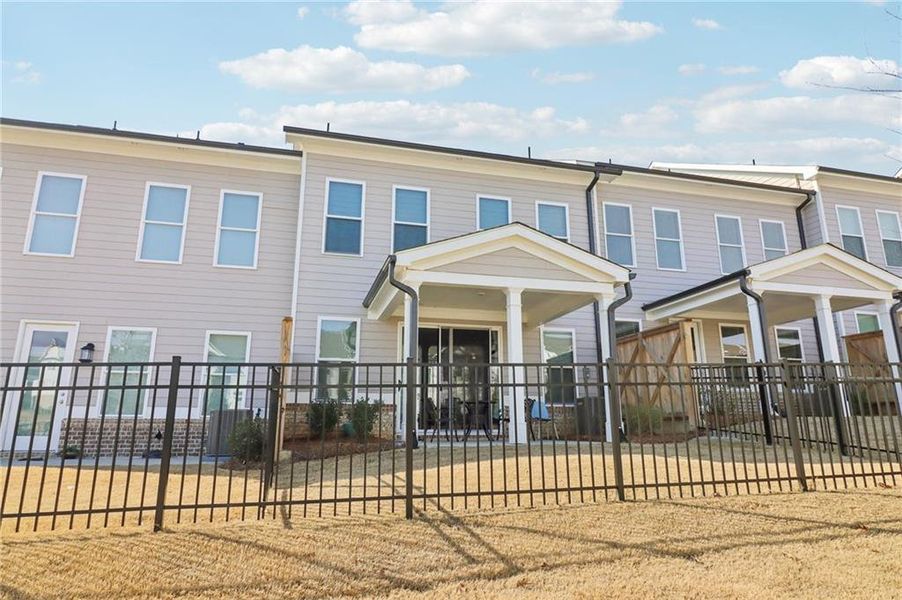 Community amenities in , Buford (Image 15).