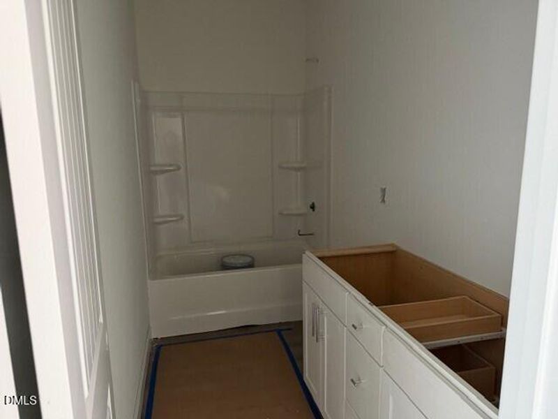 06a94e77-75d3-45ae-933d-821bbf0bdd5f