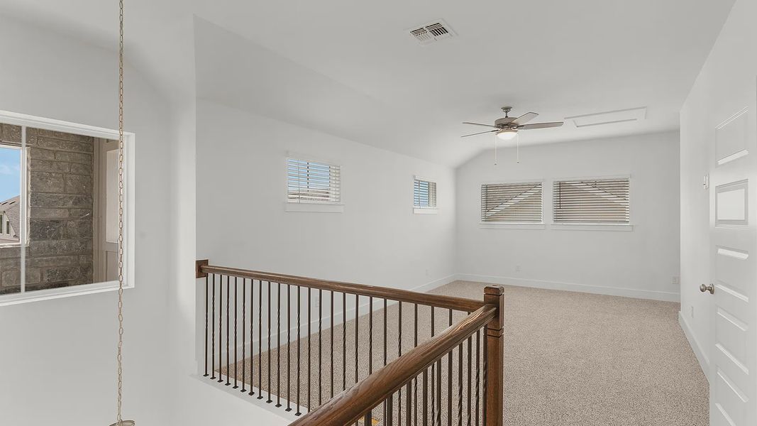 Spacious, unfurnished interior of a new home in Lariat, Liberty Hill (Image 18).