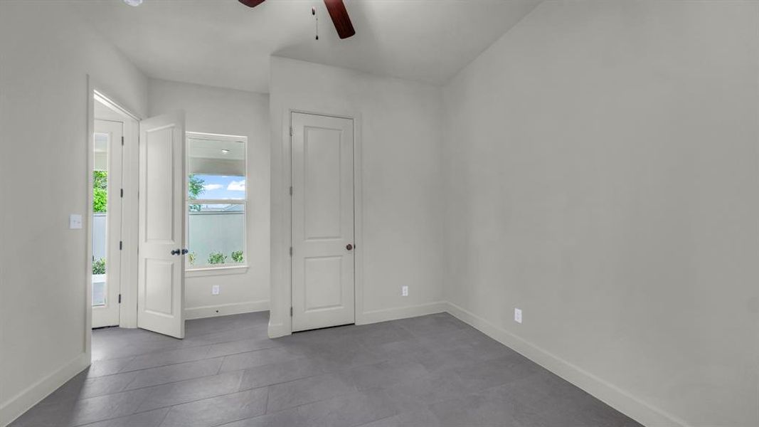 Spacious, unfurnished interior of a new home in , Aledo (Image 27).