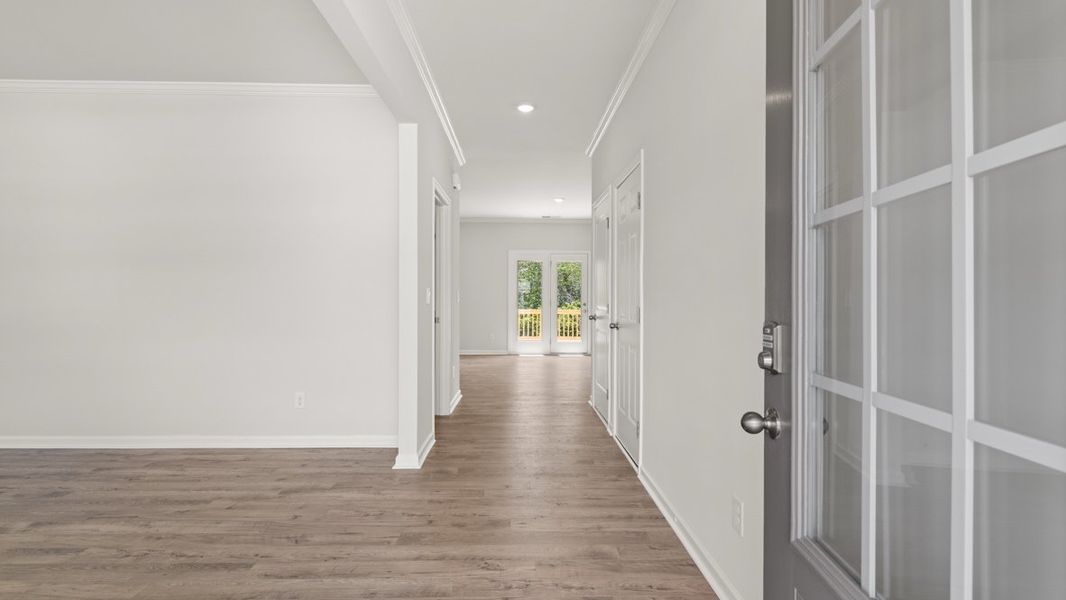 Spacious, unfurnished interior of a new home in Thompson Ridge, Dallas (Image 11). Spacious, unfurnished interior of a new home in Thompson Ridge, Dallas (Image 11).