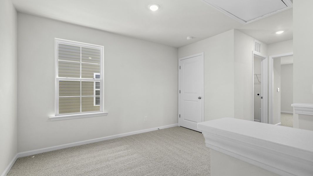 Spacious, unfurnished interior of a new home in Belle Grove, Wendell (Image 9).