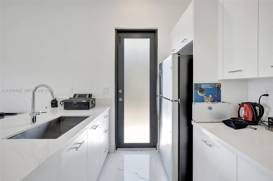 Furnished interior view inside a new home in , Miramar (Image 42).