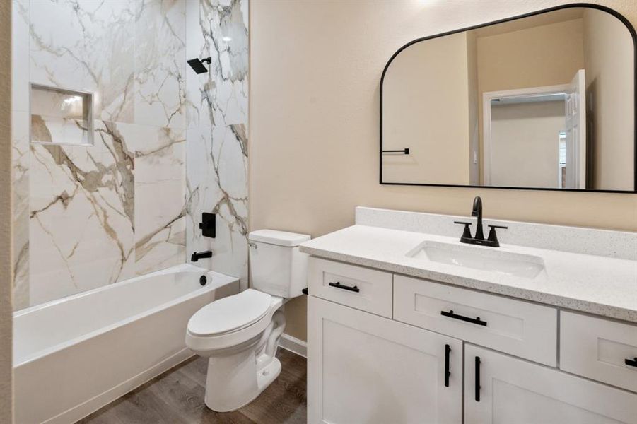 Furnished interior view inside a new home in , Mabank (Image 9).