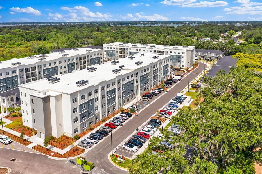Condo located in Orlando, FL showcasing its design and architecture (Image 5). Condo located in Orlando, FL showcasing its design and architecture (Image 5).