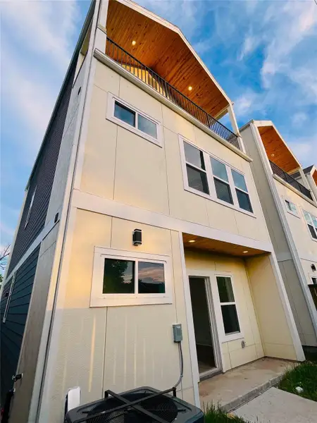 Exterior details and patio area of a home in , Houston (Image 2).