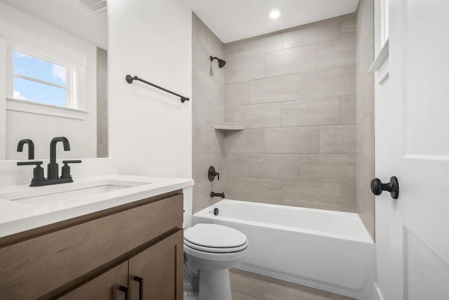 The Arydale B Bathroom