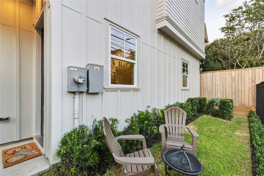 Private side yard for furry friends and relaxtion