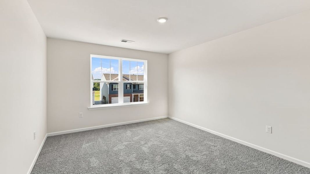 Spacious, unfurnished interior of a new home in Baxter Village, Boiling Springs (Image 28).