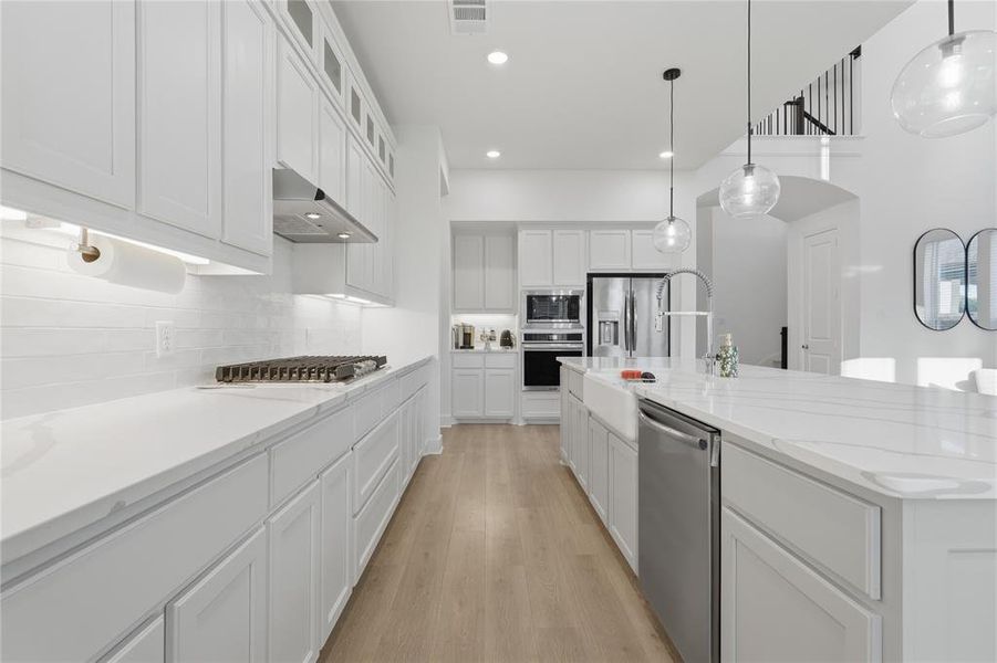 Furnished interior view inside a new home in Sonoma Verde, McLendon-Chisholm (Image 7).
