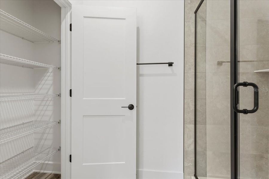 Close-up of interior finishes inside a home in Kirkland Farms, Alachua (Image 15).