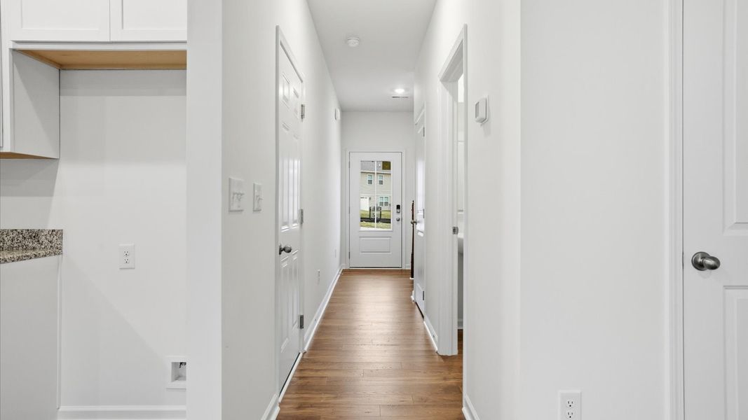 Spacious, unfurnished interior of a new home in Cherokee Crossing, Kodak (Image 12).