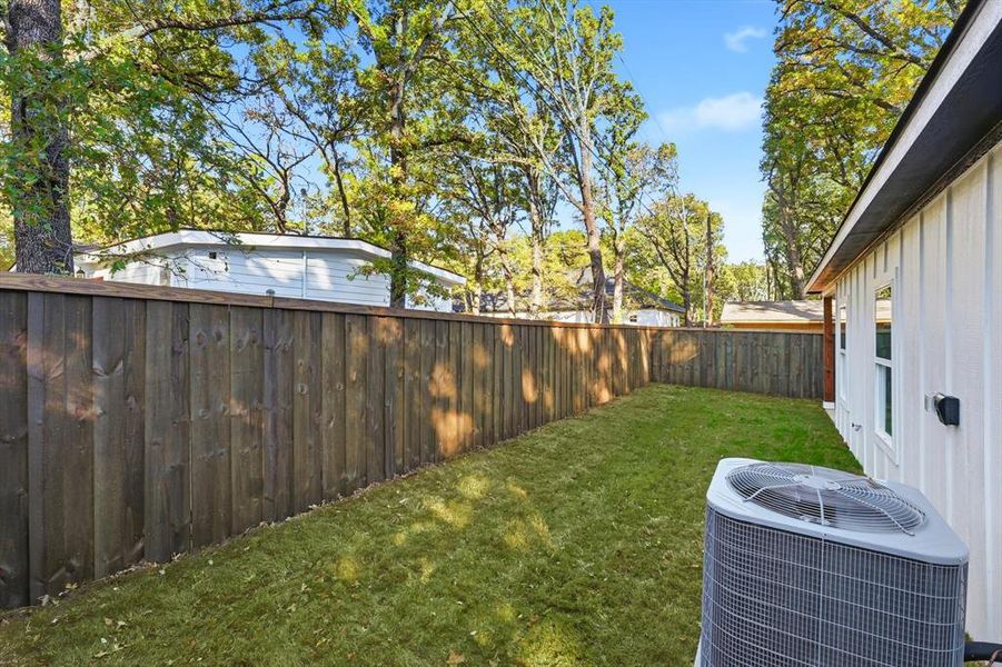 Exterior details and patio area of a home in , Gun Barrel City (Image 17).