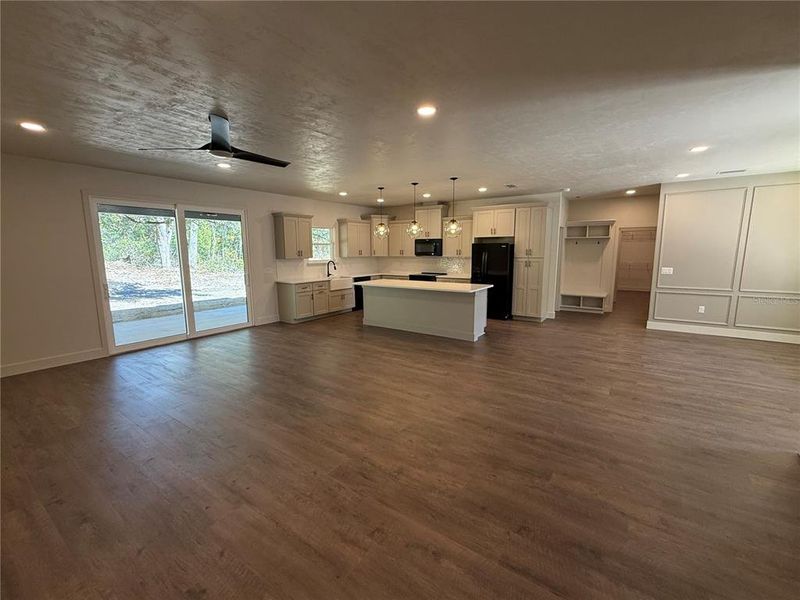 Spacious, unfurnished interior of a new home in , Newberry (Image 24).