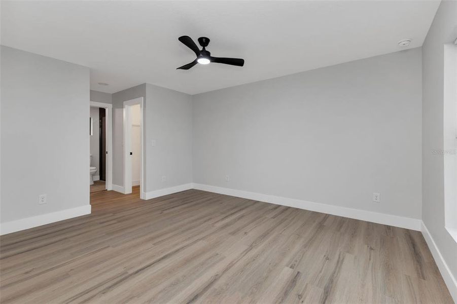 Spacious, unfurnished interior of a new home in , Punta Gorda (Image 20).