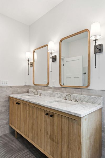Furnished interior view inside a new home in , Charleston (Image 18).