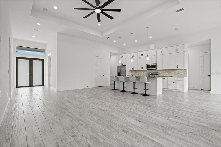 Spacious, unfurnished interior of a new home in , Englewood (Image 40).