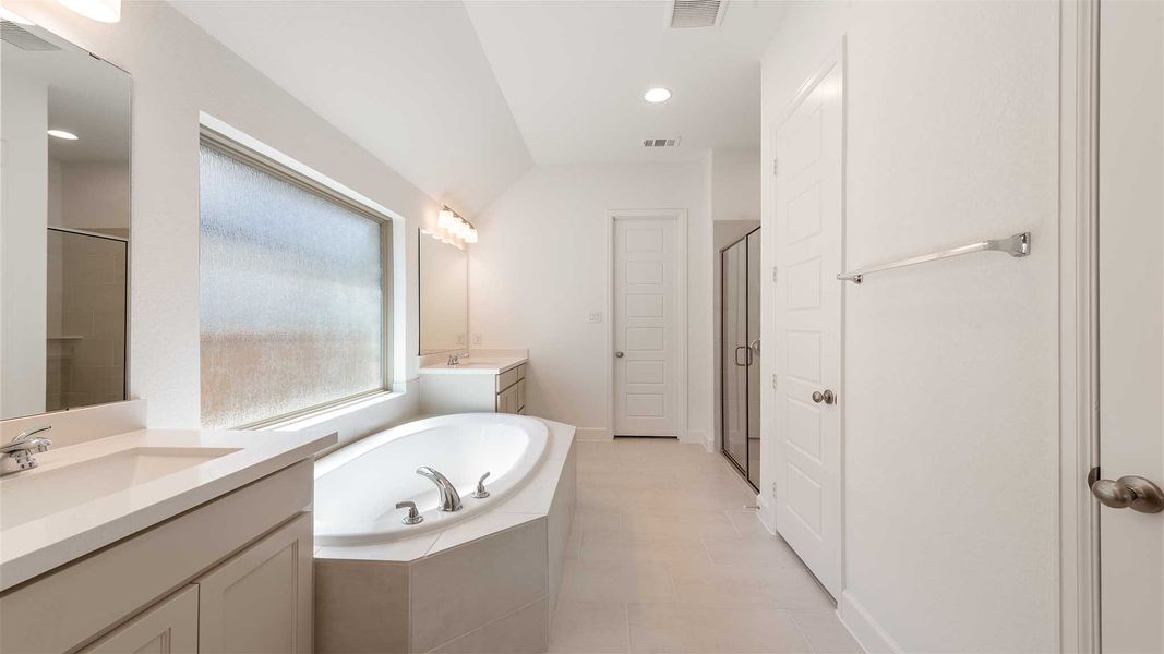 Representative furnished interior of a home built from the 2187W by Perry Homes in Veramendi, New Braunfels (Image 9).