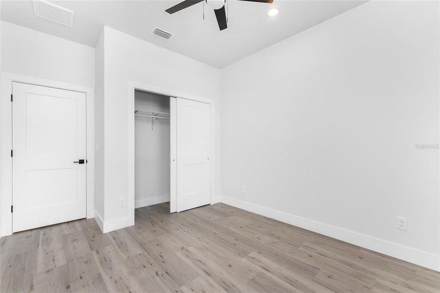 Spacious, unfurnished interior of a new home in , Rotonda West (Image 29).