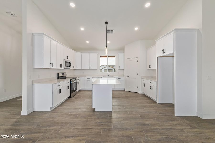 12-Sandstone Mountain