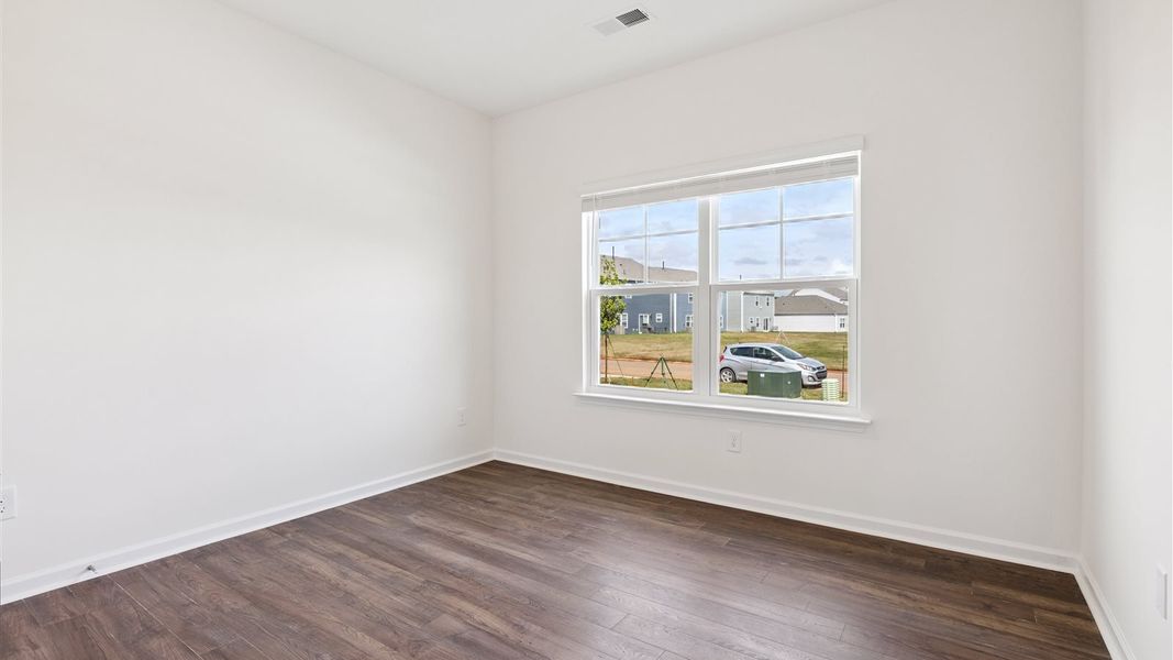 Spacious, unfurnished interior of a new home in Best Farms, Maryville (Image 21).