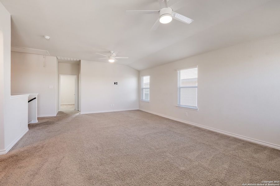 Spacious, unfurnished interior of a new home in Laurel Vistas, San Antonio (Image 22). Spacious, unfurnished interior of a new home in Laurel Vistas, San Antonio (Image 22).