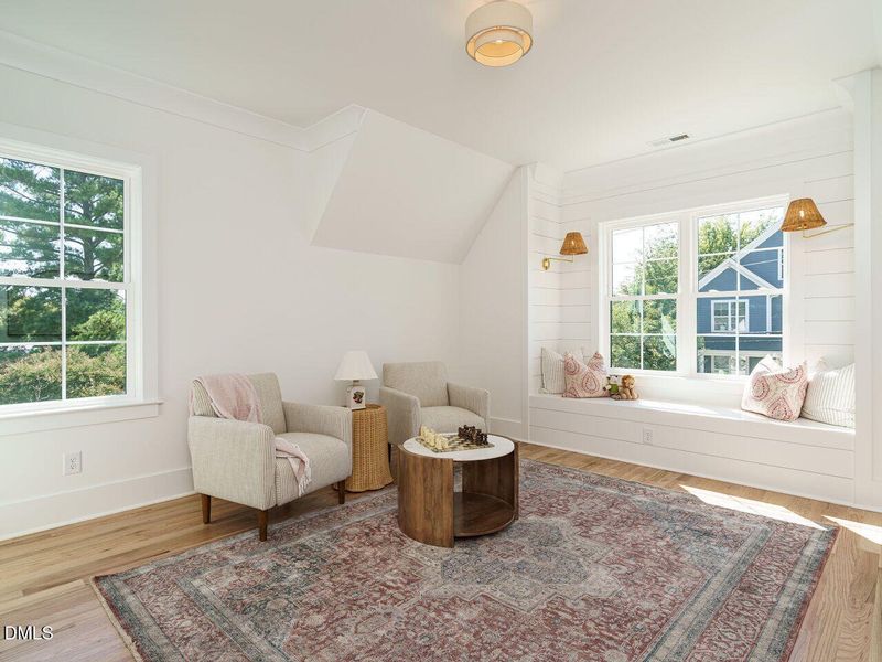 037-1280x960-photo 037-1280x960-photo