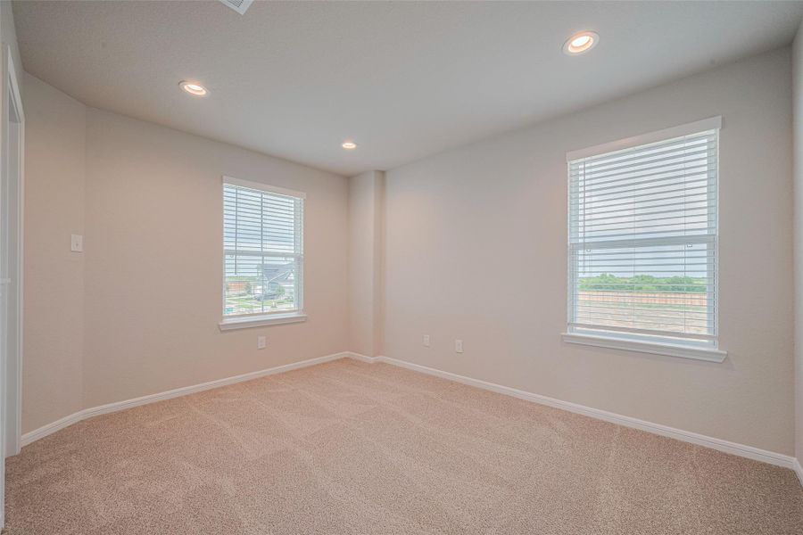 Spacious, unfurnished interior of a new home in La Segarra, Brookshire (Image 36).