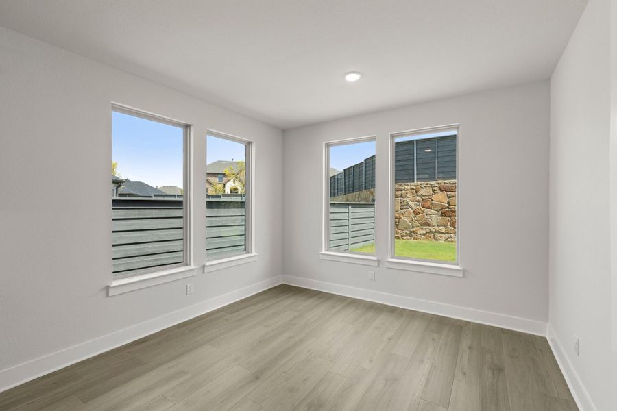 Spacious, unfurnished interior of a new home in Union Park, Little Elm (Image 21).