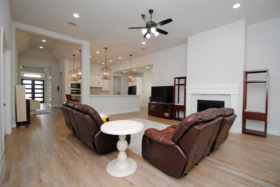 Furnished interior view inside a new home in Cross Creek Ranch, Fulshear (Image 12).