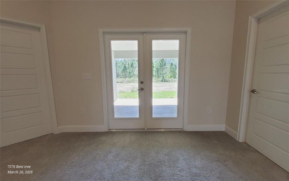 Spacious, unfurnished interior of a new home in Harmony Central, St. Cloud (Image 15).