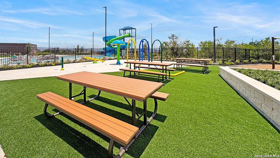 Community amenities in Redbird Ranch, San Antonio (Image 8). Community amenities in Redbird Ranch, San Antonio (Image 8).