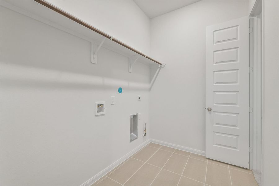 Spacious, unfurnished interior of a new home in Stone Creek Ranch, Hockley (Image 18).