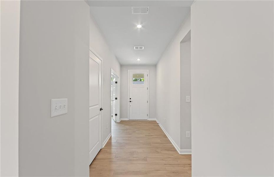 Spacious, unfurnished interior of a new home in Sun City Peachtree, Griffin (Image 23).