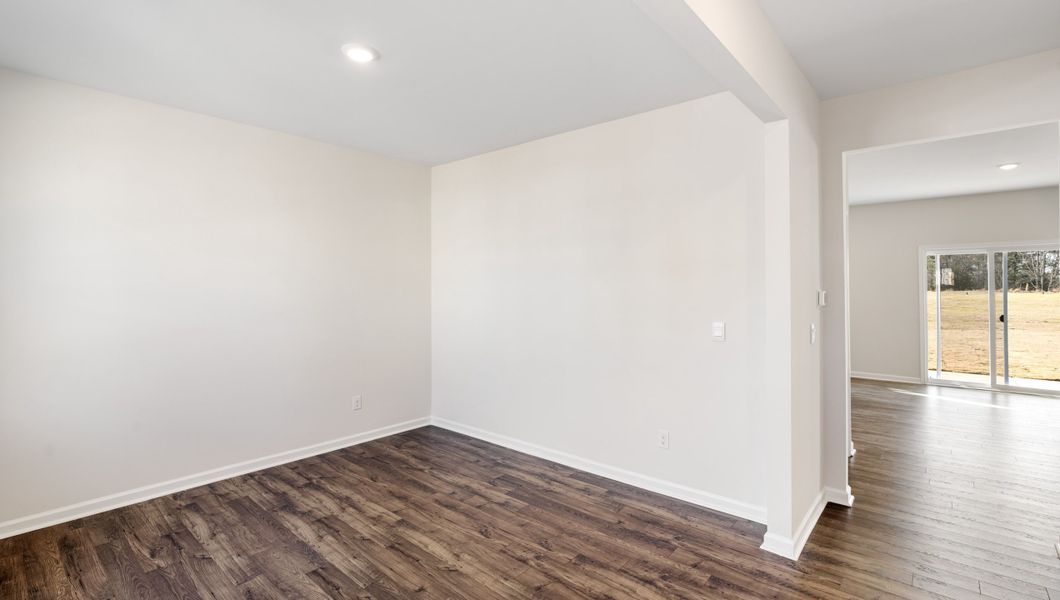 Spacious, unfurnished interior of a new home in Hunters Ridge, Woodruff (Image 14).