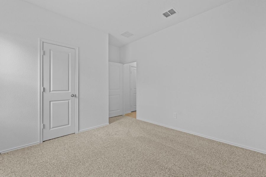 Spacious, unfurnished interior of a new home in Wayside, Uhland (Image 22). Spacious, unfurnished interior of a new home in Wayside, Uhland (Image 22).