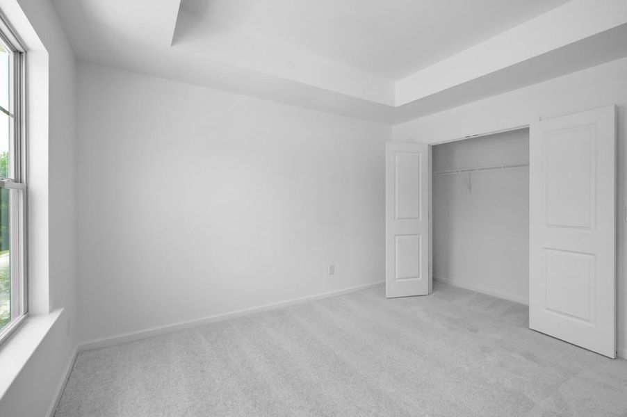 Spacious, unfurnished interior of a new home in Hampton Trace, Marietta (Image 14).