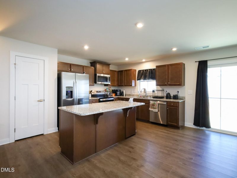 012_601_hollys_bluff_kitchen