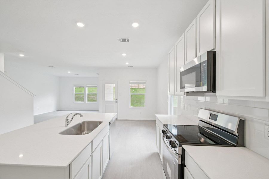 Furnished interior view inside a new home in Clayton Ranch, Copperas Cove (Image 7).